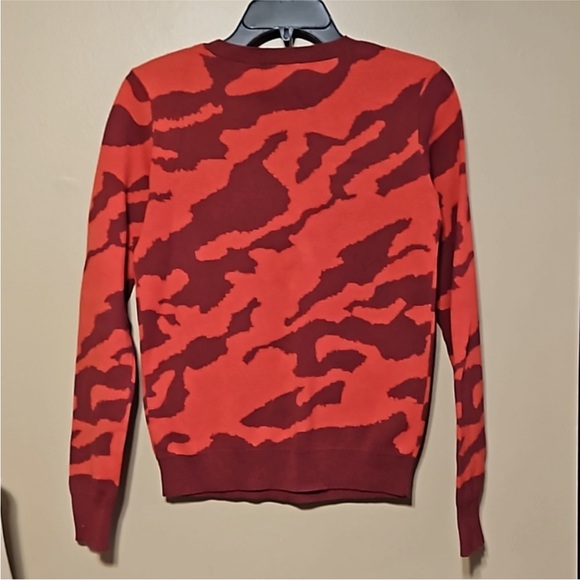 CAbi Camo Red Knit Sweater Size XS - Picture 4 of 6